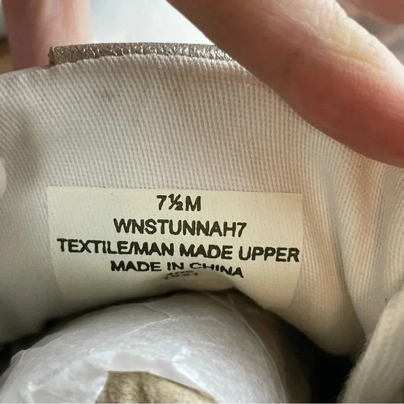 Womens Nine West Green Camo High Top Sneakers NEW‎ Size 7 and 7.5 - Picture 10 of 10